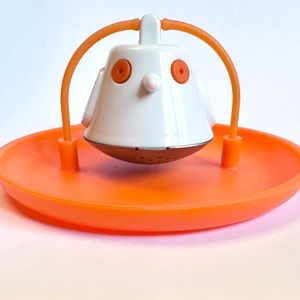 QDO Denmark Birdie Swing Nest tea infuser